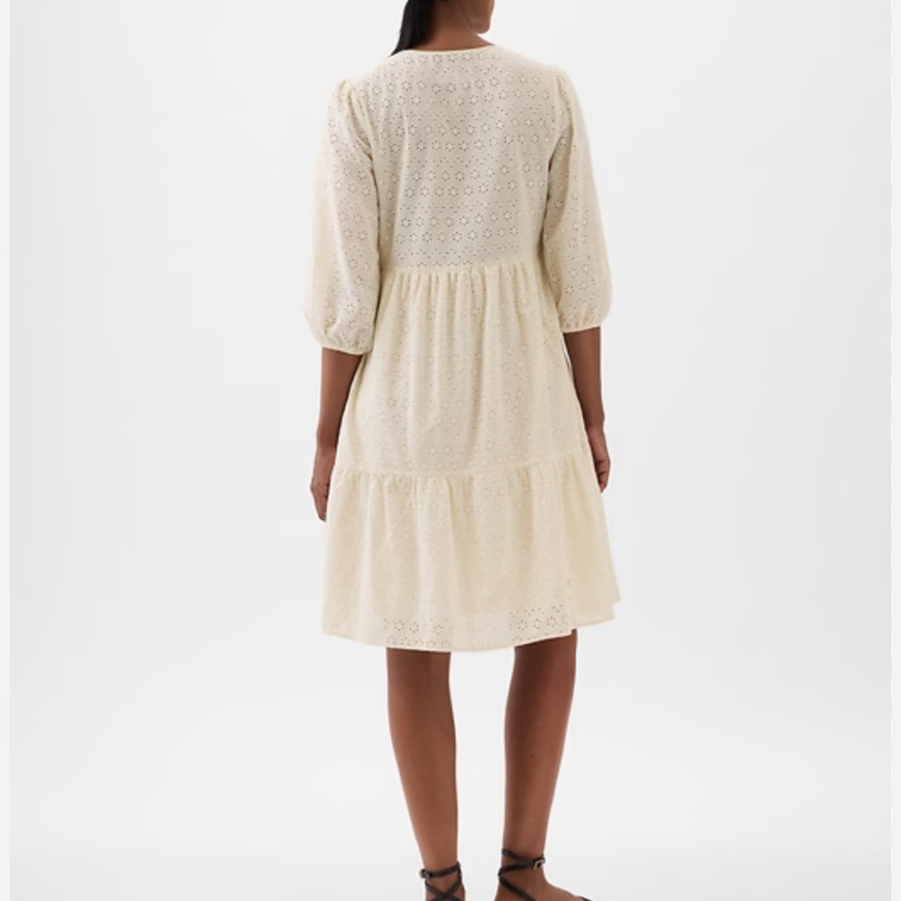 GAP Maternity Eyelet Dress NWOT - Picture 3 of 3